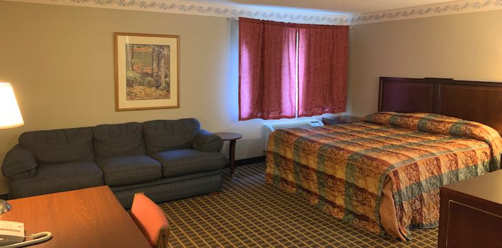 country-inn-deerwood-rooms-ekn-1